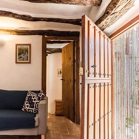 Casa Mundo - 16Th Century Traditional White Village House With Pool Pinos del Valle Buitenkant foto