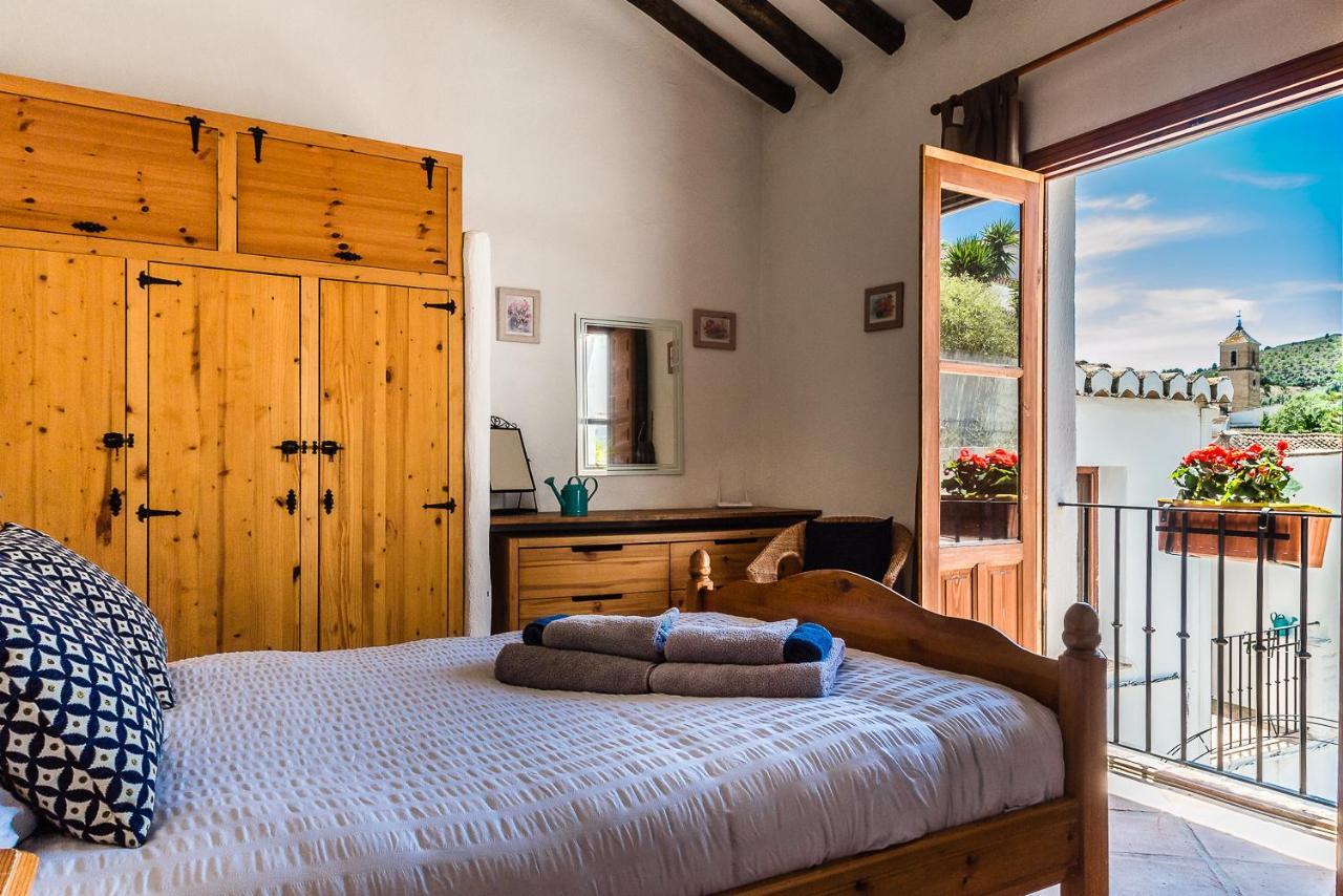 Casa Mundo - 16Th Century Traditional White Village House With Pool Pinos del Valle Buitenkant foto