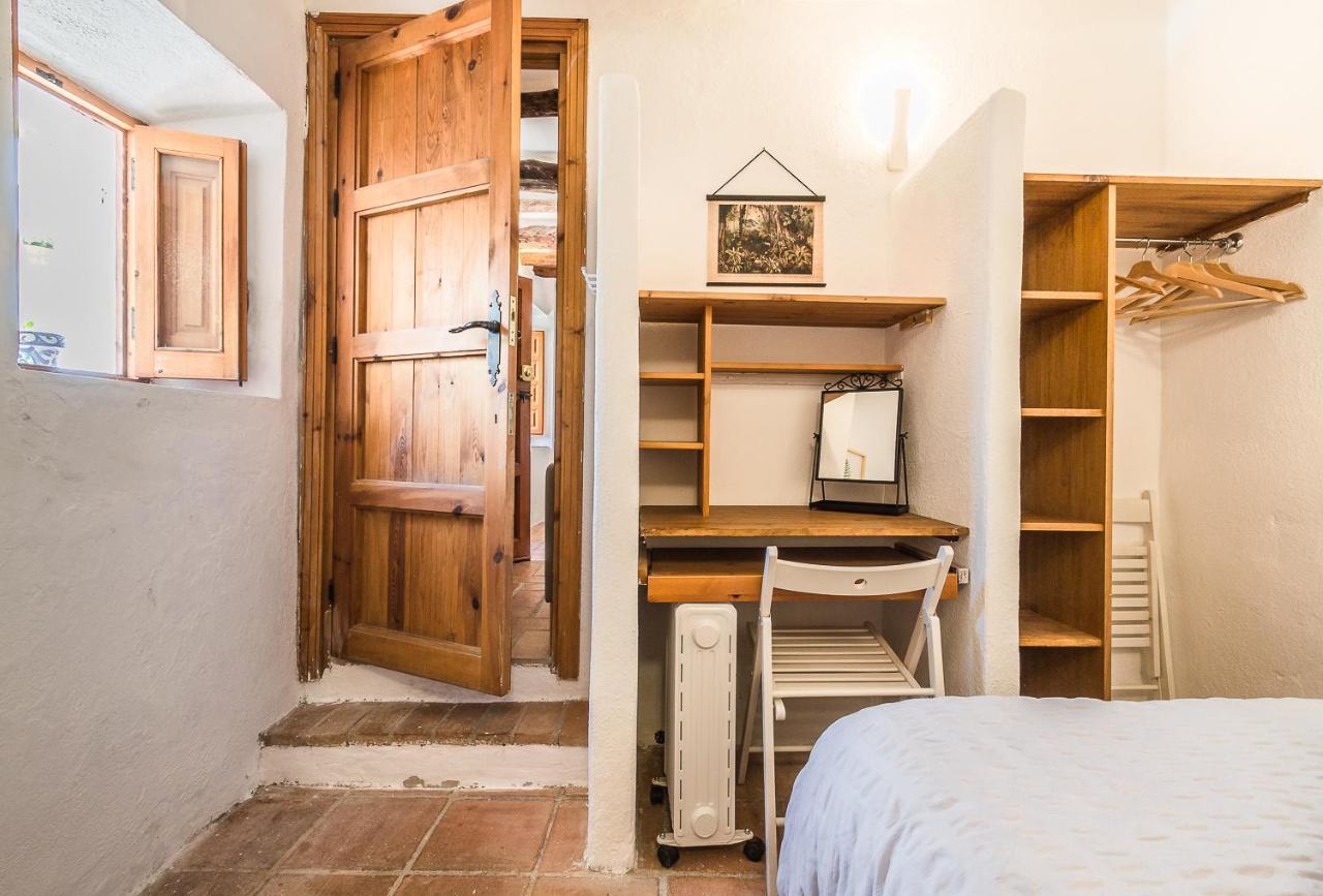 Casa Mundo - 16Th Century Traditional White Village House With Pool Pinos del Valle Buitenkant foto