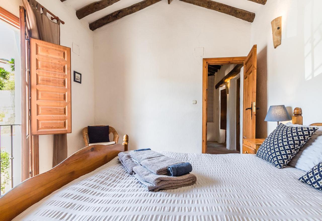 Casa Mundo - 16Th Century Traditional White Village House With Pool Pinos del Valle Buitenkant foto